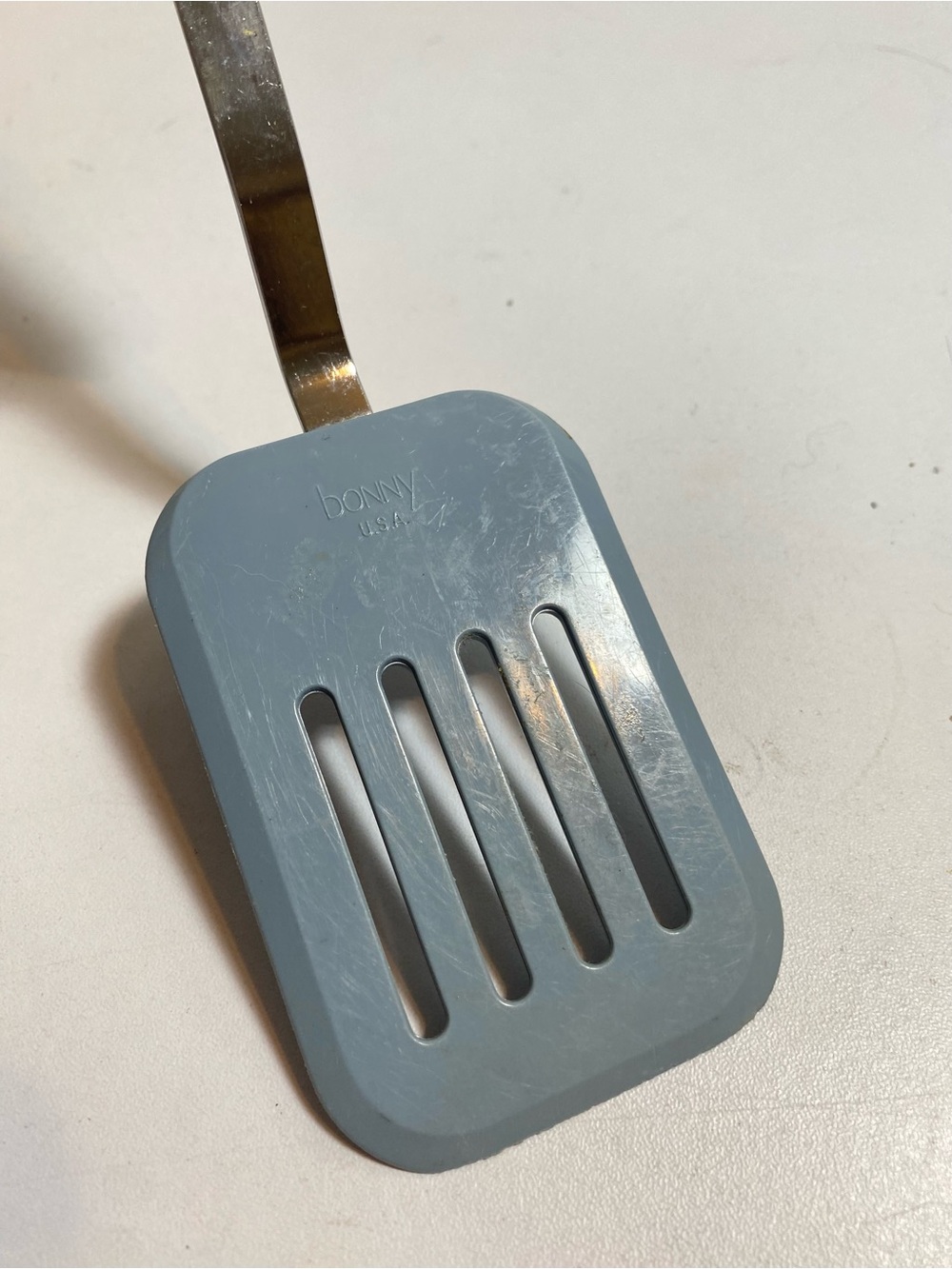 VTG Bonny USA Slotted Spatula Turner Blue Head White Plastic Handle Stainless - Picture 4 of 10